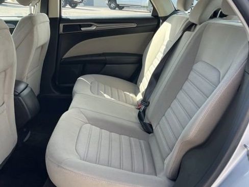 Used 2018 Ford Fusion S FWD image 33