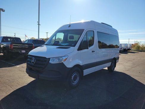 Used 2025 Mercedes-Benz Sprinter 2500 image 28