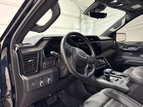 Used 2024 GMC Sierra 1500 AT4X AWD/4WD image 10