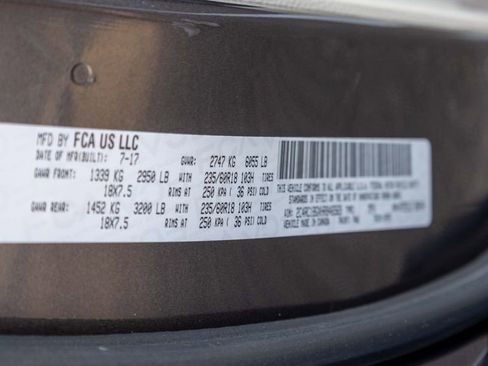 Used 2017 Chrysler Pacifica Touring Plus w/ Tire & Wheel Group image 36