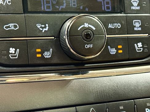 Used 2012 Dodge Durango Citadel image 19