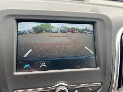 Used 2018 Chevrolet Equinox LT AWD/4WD image 9