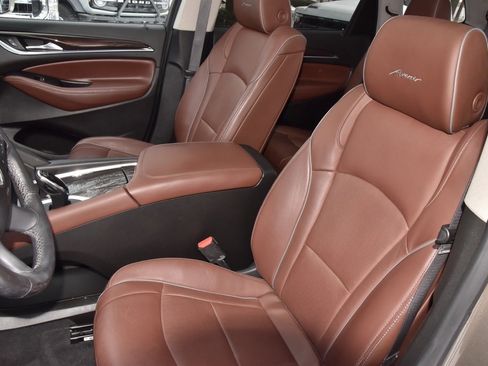 Used 2020 Buick Enclave Avenir w/ Avenir Technology Package image 34