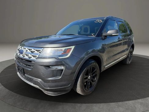 Used 2019 Ford Explorer XLT w/ Equipment Group 201A AWD/4WD image 1