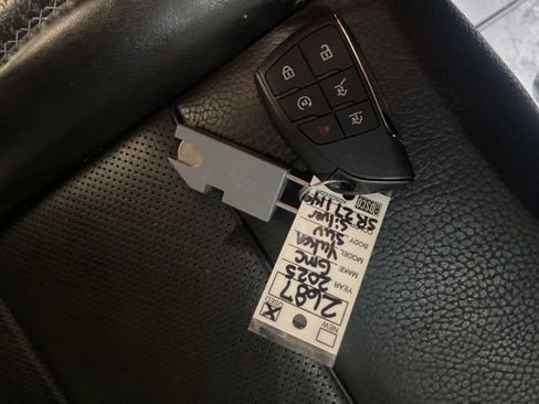 Used 2025 GMC Yukon Denali image 71