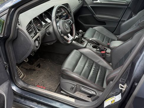 Used 2018 Volkswagen GTI SE w/ SE Leather Package FWD image 6