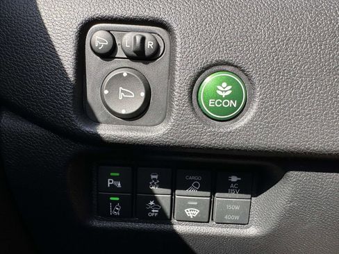 Used 2025 Honda Ridgeline Black Edition image 18