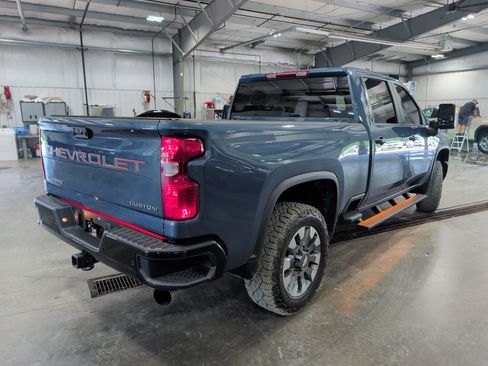 Used 2025 Chevrolet Silverado 2500 Custom w/ Custom Value Package AWD/4WD image 3