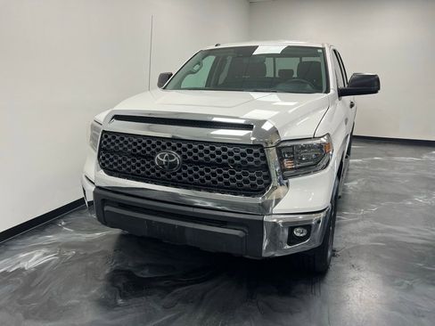 Used 2018 Toyota Tundra SR5 image 3