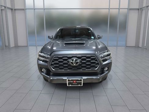 Used 2023 Toyota Tacoma TRD Sport AWD/4WD image 3
