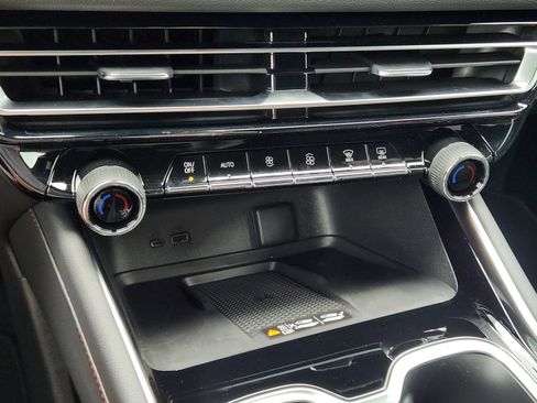 New 2026 Chevrolet Traverse RS FWD image 21