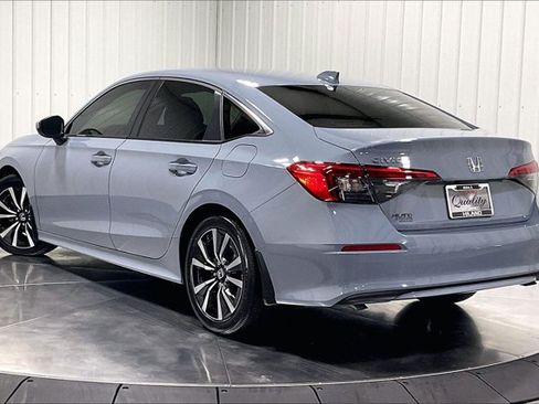 Used 2023 Honda Civic EX image 11