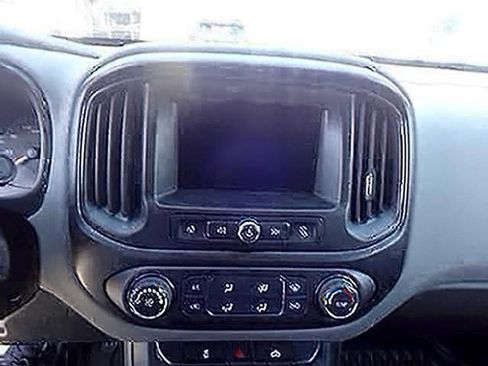 Used 2022 Chevrolet Colorado W/T w/ WT Convenience Package RWD image 13