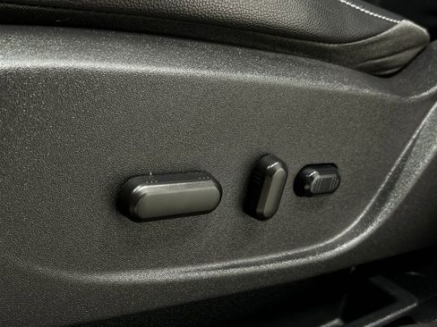 Used 2018 Ford Escape Titanium w/ Ford Safe & Smart Package image 18