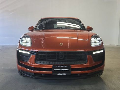 Used 2023 Porsche Macan AWD/4WD image 8