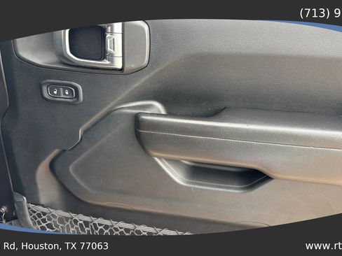 Used 2018 Jeep Wrangler Unlimited Sport S image 40