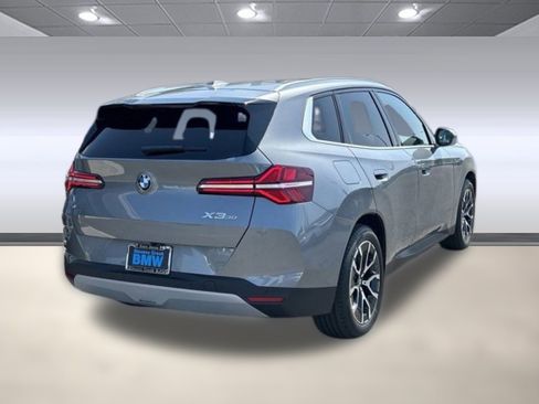 Used 2025 BMW X3 xDrive30i w/ Convenience Package image 9