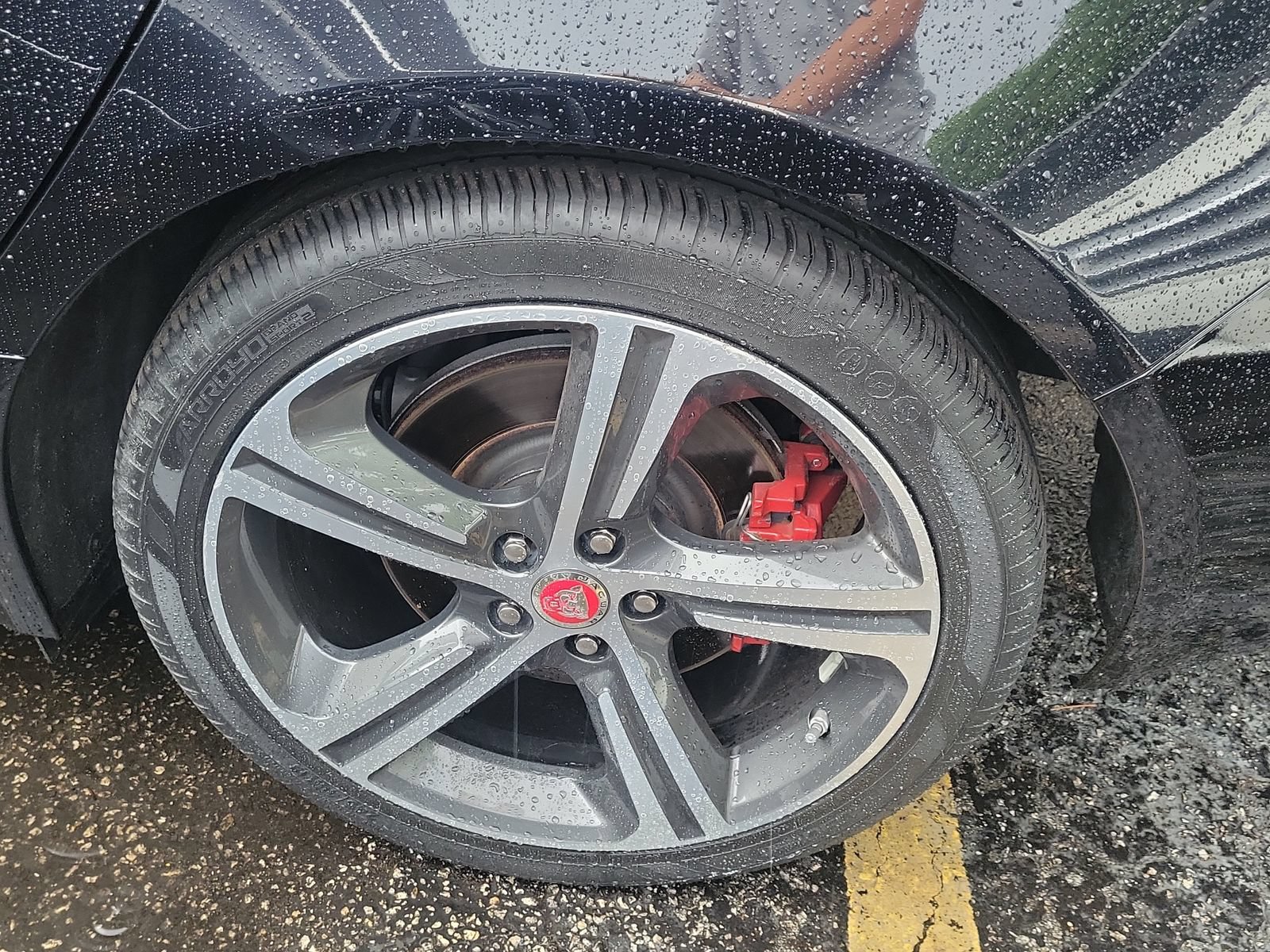 Used 2019 Jaguar XF R-Sport AWD/4WD image 10