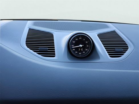 New 2026 Porsche Cayenne E-Hybrid Coupe image 23