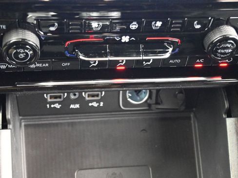 New 2025 Jeep Grand Cherokee Limited w/ Luxury Tech Group II image 27