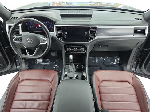 Used 2021 Volkswagen Atlas Cross Sport SEL Premium image 9