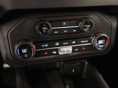 New 2025 Ford Bronco Big Bend image 9