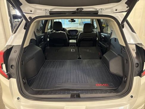 Used 2020 GMC Terrain Denali w/ Denali Premium Package AWD/4WD image 45