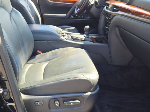 Used 2017 Lexus LX 570 4WD image 6