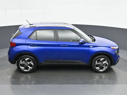 Used 2025 Hyundai Venue SEL FWD image 22