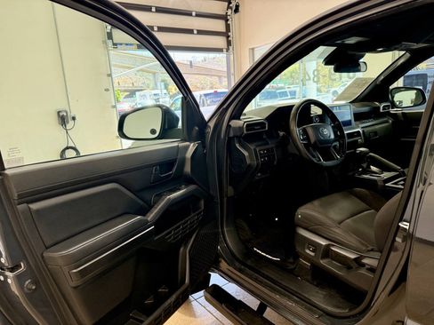 Used 2024 Toyota Tacoma SR RWD image 18