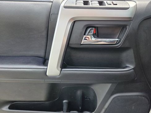 Used 2022 Toyota 4Runner SR5 Premium w/ Moonroof Package AWD/4WD image 29