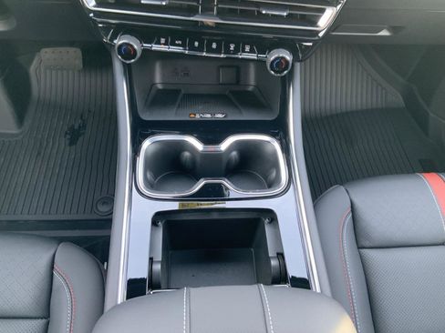 New 2026 Chevrolet Traverse RS w/ LPO, Floor Liner Package image 55