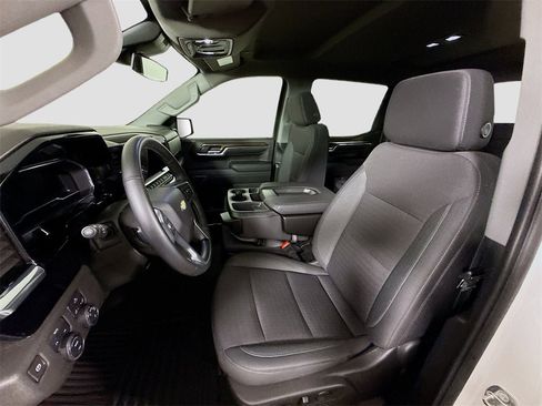 Used 2024 Chevrolet Silverado 1500 LT image 15