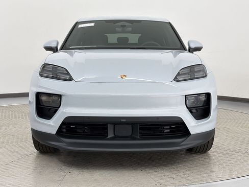 New 2026 Porsche Macan Electric image 6
