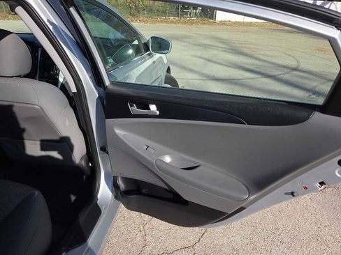 Used 2011 Hyundai Sonata GLS FWD image 22