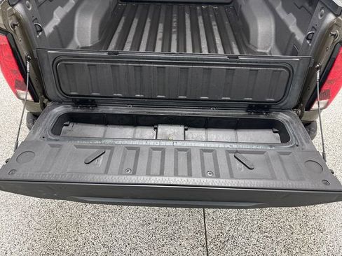 Used 2023 Chevrolet Colorado Trail Boss w/ Technology Package image 30