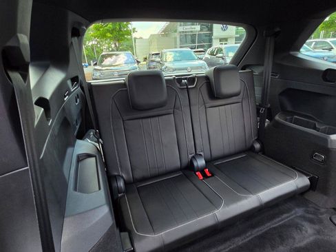 Used 2023 Volkswagen Tiguan SE R-Line FWD image 48