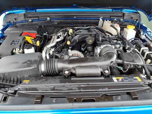 Used 2023 Jeep Gladiator Sport image 14