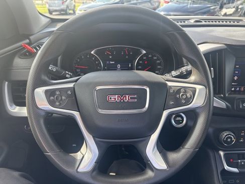 Used 2023 GMC Terrain SLE image 16