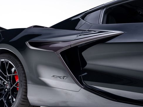 Used 2026 Chevrolet Corvette ZR1 w/ ZR1 Carbon Fiber Aero Package image 36