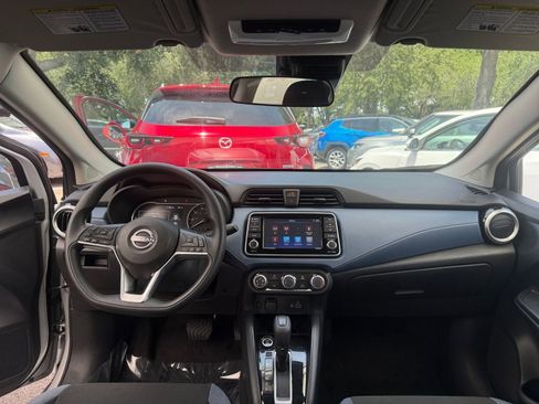 Used 2025 Nissan Versa SV FWD image 30