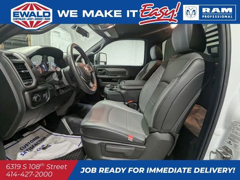 New 2024 RAM 4500 Tradesman image 9