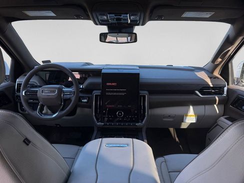 New 2026 GMC Yukon Denali w/ Sun & Power Step Package image 15