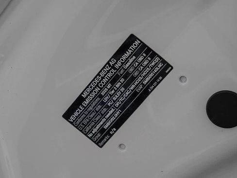 Used 2025 Mercedes-Benz C 300 Sedan image 31