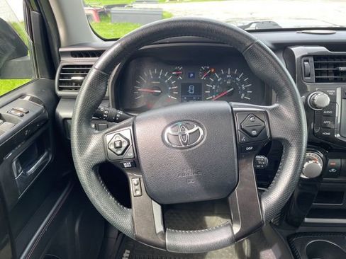 Used 2019 Toyota 4Runner TRD Off-Road Premium AWD/4WD image 21