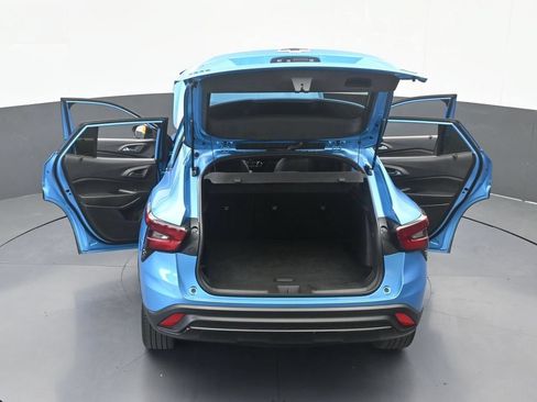 Used 2025 Chevrolet Trax RS FWD image 64