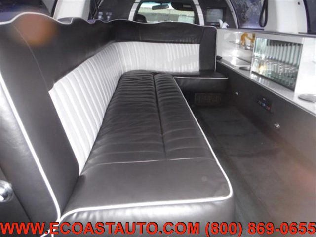 Used 2000 Lincoln Town Car Signature RWD image 10