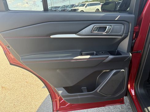 New 2026 Ford Explorer ST-Line w/ ST-Line Street Pack AWD/4WD image 17