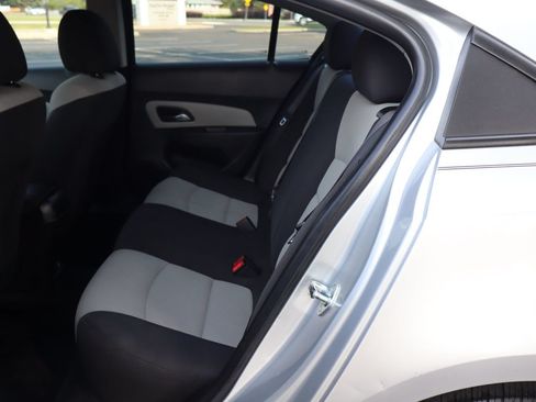 Used 2016 Chevrolet Cruze LS FWD image 20
