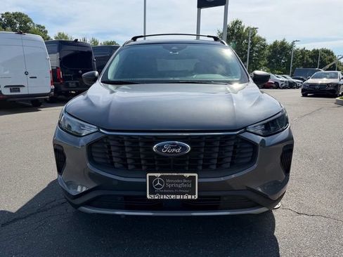 Used 2023 Ford Escape Active AWD/4WD image 2